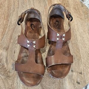 OluKai Pouli Sandals Womens Sz 8 Brown Leather Buckle Open Toe Casual Artistic